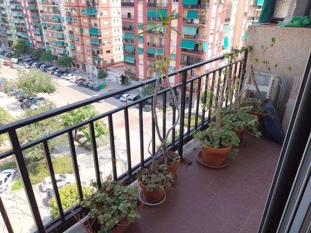 Piso en venta en Valencia, Malilla. Pisos.