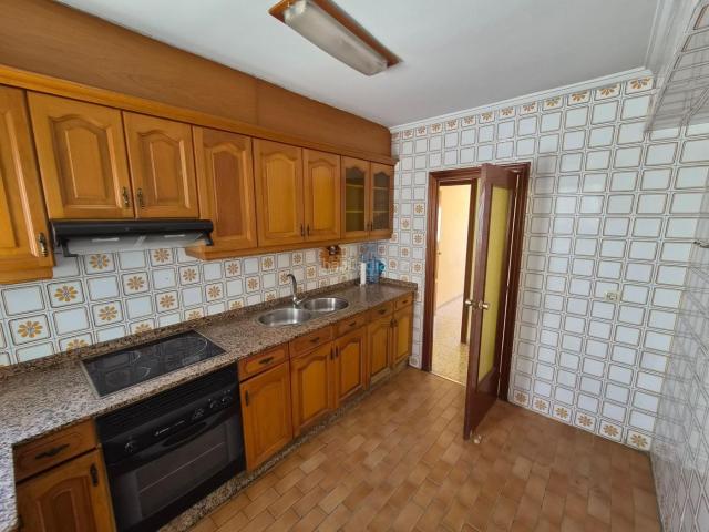 Piso en venta en Valencia, Malilla. VIVIENDA EN VALENCIA PARA ENTRAR A VIVIR, ASCENSOR Y VISTAS DESPEJADAS. Pisos.