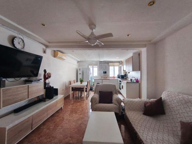Piso en venta en Valencia, Malva Rosa. OPORTUNIDAD: REFORMADO CON ASCENSOR EN LA PLAYA DE LA MALVARROSA. Pisos.
