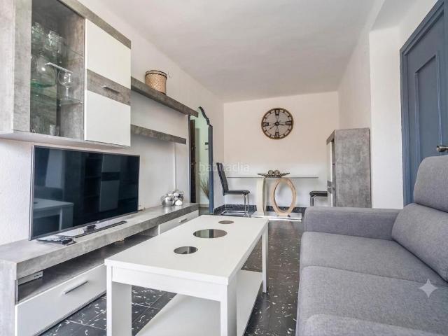 Piso en venta en Valencia, Marxalenes. Inversión con descuento por tiempo limitado! 8º piso, todo exterior y con alta rentabilidad futura junto al Río Turia. Pisos.