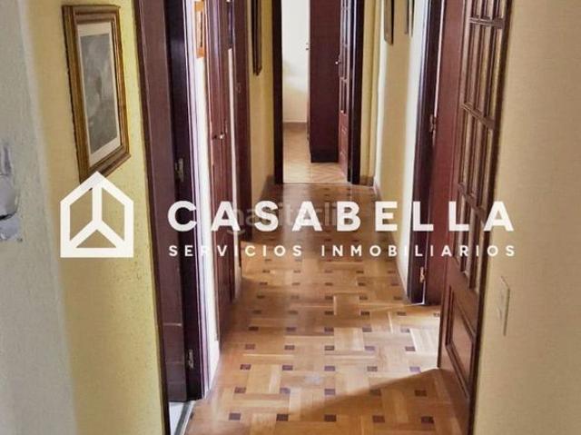 Piso en venta en Valencia, Mont Olivet. CASABELLA INMOBILIARIA VENDE PISO exterior de 114 m, 3 habitaciones y 2 baños en MontOlivet, Valencia. Pisos.