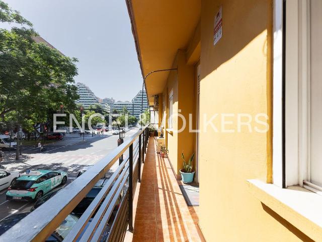 Piso en venta en Valencia, Mont Olivet. Piso Exterior próximo a los jardines del Turia. Pisos.