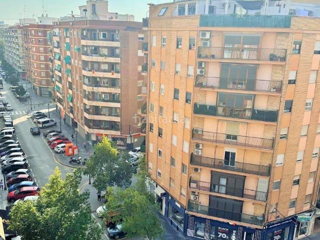 Piso en venta en Valencia, Mont Olivet. Pisos.