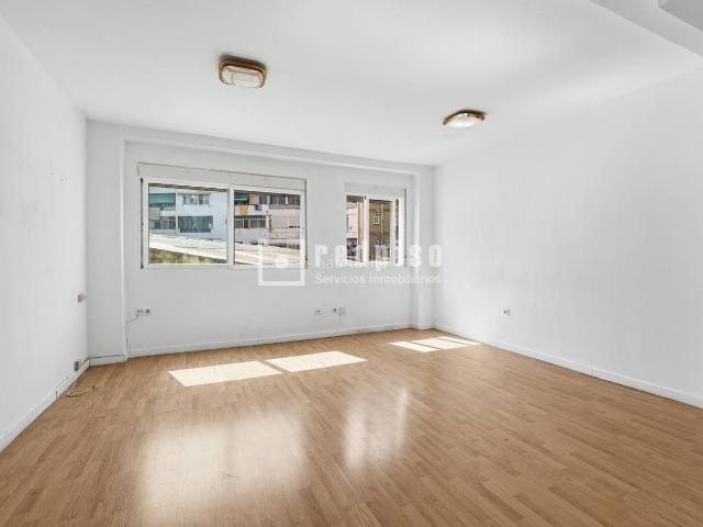 Piso en venta en Valencia, Mont Olivet. VENTA DE PISO EN CALLE ORIENTE. Pisos.