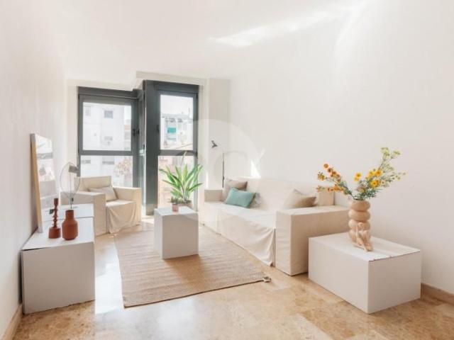 Piso en venta en Valencia, Mont Olivet