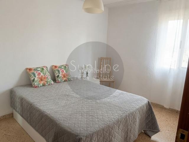 Piso en venta en Valencia, Na Rovella Hermanos Maristas. Venta de piso de tres dormitorios a 500 metros del parque del Turia y la Ciudad de las Artes. Pisos.