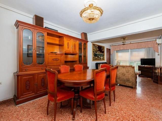 Piso en venta en Valencia, Nou Moles