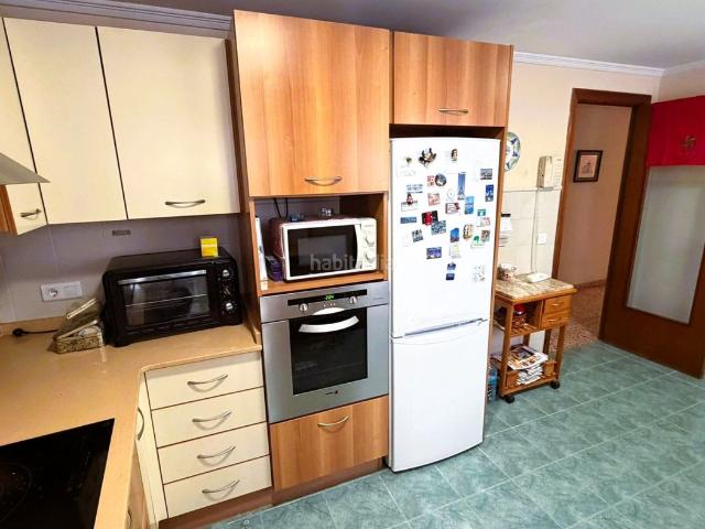 Piso en venta en Valencia, Nou Moles. EXCELENTE VIVIENDA DE 160 M2 PERFECTAMENTE COMUNICADA EN LA AVENIDA PÉREZ GALDÓS. Pisos.