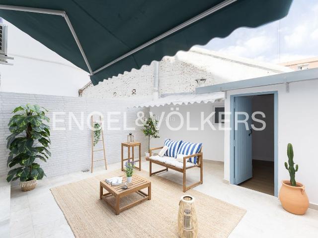Piso en venta en Valencia, Aiora. Apartamento a estrenar reformado en 2026. Pisos.