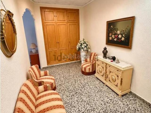 Piso en venta en Valencia, Aiora. Venta de piso exterior y soleado en Aiora, València Capital. SIN ASCENSOR. Pisos.