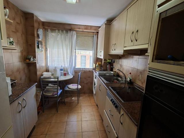 Piso en venta en Valencia, Albors. Piso en Segunda Planta con Balcón en Calle Artes y Oficios. Pisos.