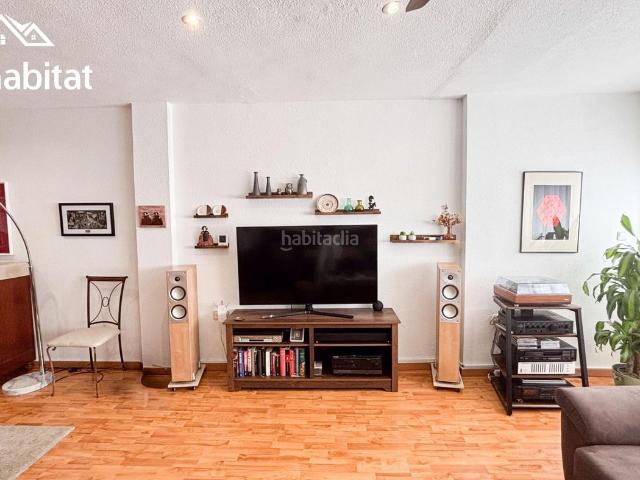 Piso en venta en Valencia, Albors. Piso luminoso con garaje incluido. Pisos.