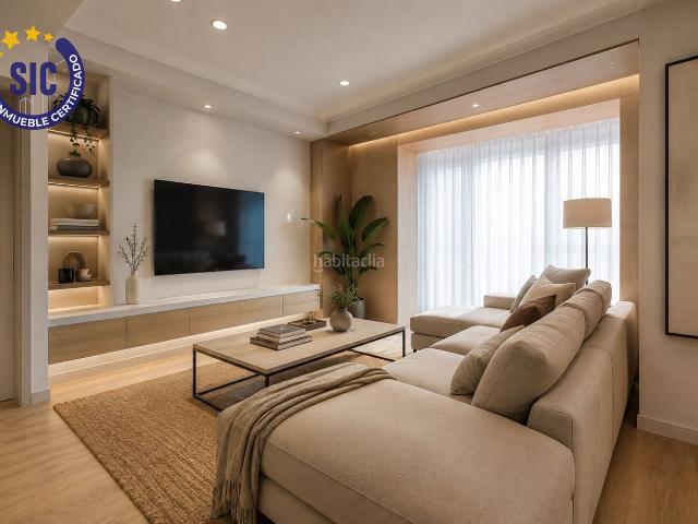 Piso en venta en Valencia, Arrancapins. Gran piso en venta, de 3 habitaciones, 2 baños y balcón, en Arrancapins. Pisos.