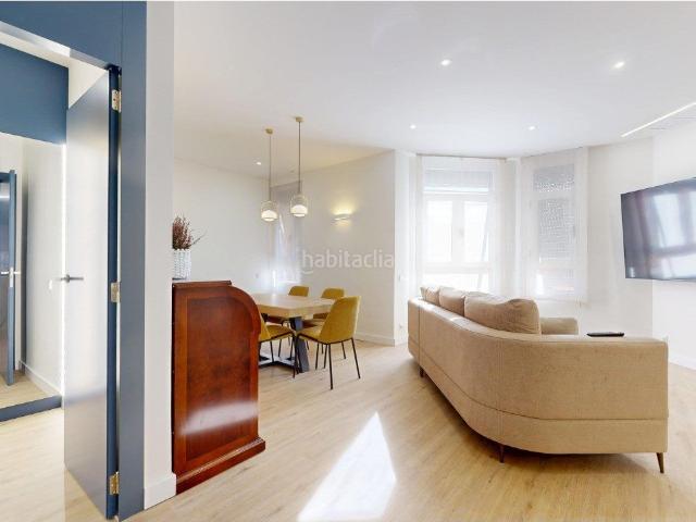 Piso en venta en Valencia, Arrancapins. PRECIOSO PISO REFORMADO EN FINCA ROJA EN PLENO CORAZÓN DE VALENCIA. Pisos.