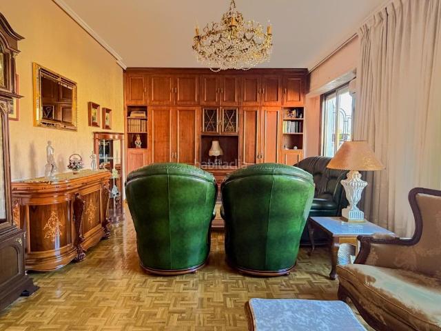 Piso en venta en Valencia, Arrancapins. VIVIENDA SEÑORIAL JUNTO A PLAZA DE ESPAÑA. Pisos.