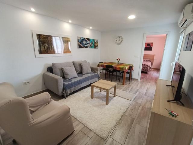 Piso en venta en Valencia, Barrio Benicalap. Atención inversores!. Pisos.