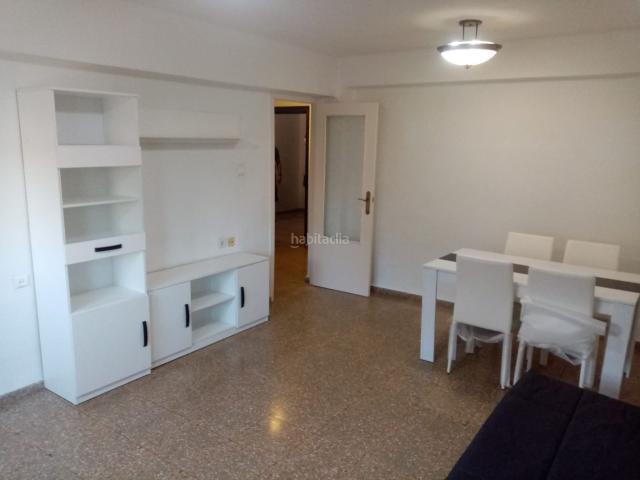 Piso en venta en Valencia, Barrio Benicalap. Preciosa vivienda en una zona con todos los servicios, cercnao a avenida peset alexandre. Pisos.