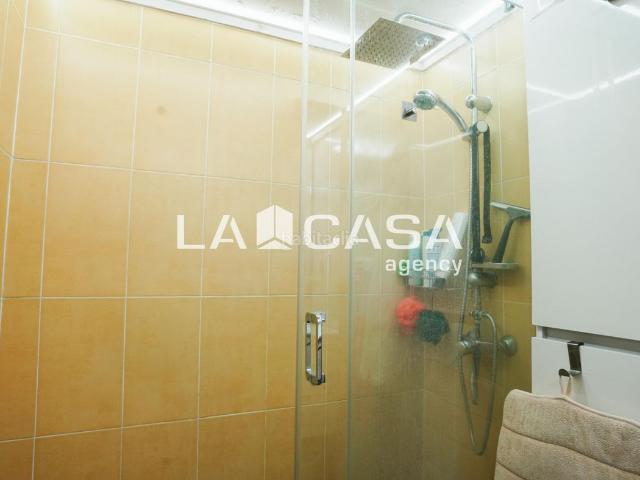 Piso en venta en Valencia, Jaume Roig. AMPLIA VIVIENDA REFORMADA DE 4 HABITACIONES. Pisos.