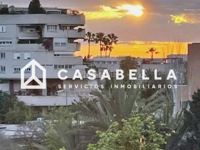 Piso en venta en Valencia, Barrio de Benimaclet. CASABELLA INMOBILIARIA vende piso totalmente reformado y exterior en Benimaclet. Pisos.
