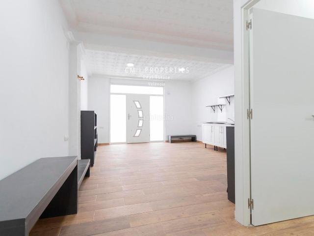 Piso en venta en Valencia, Barrio de Campanar. Bajo en venta en Campanar. Pisos.