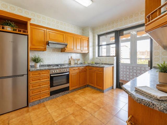 Piso en venta en Valencia, Barrio de Campanar. Elegante vivienda exterior con gran terraza, vistas al río Turia en Campanar. Pisos.