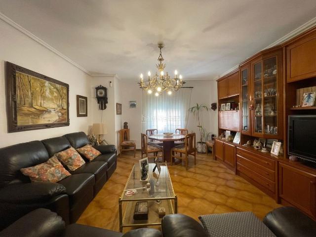 Piso en venta en Valencia, Barrio de Patraix. !Piso céntrico en Patraix !. Pisos.