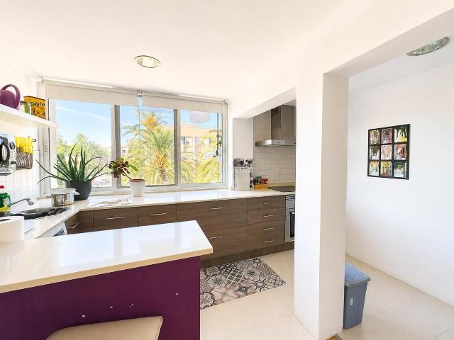 Piso en venta en Valencia, Beteró. PISO EN VENTA CON INQUILINA ESTABLE. RENTABILIDAD ASEGURADA. Pisos.