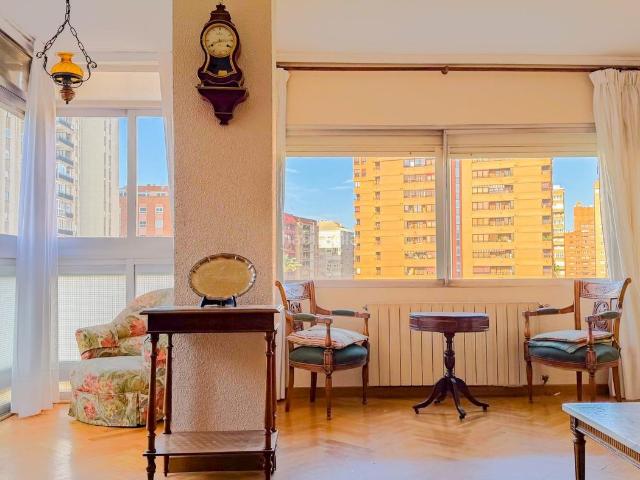 Piso en venta en Valencia, Ciutat Universitaria. AMPLITUD Y VISTAS DESPEJADAS EN UNA DE LAS MEJORES ZONAS DE VALENCIA. Pisos.