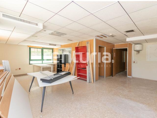 Piso en venta en Valencia, Ciutat de les Ciències i de les Arts Justicia. OFICINA CON POSIBILIDAD DE CAMBIO DE USO LEGAL A VIVIENDA Ciudad de las Artes y las Ciencias. Pisos.