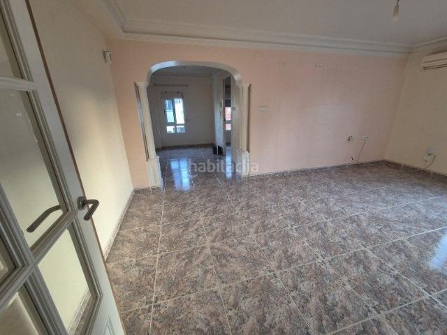 Piso en venta en Valencia, Ciutat Fallera. Solvia Inmobiliaria Piso Valencia. Pisos.