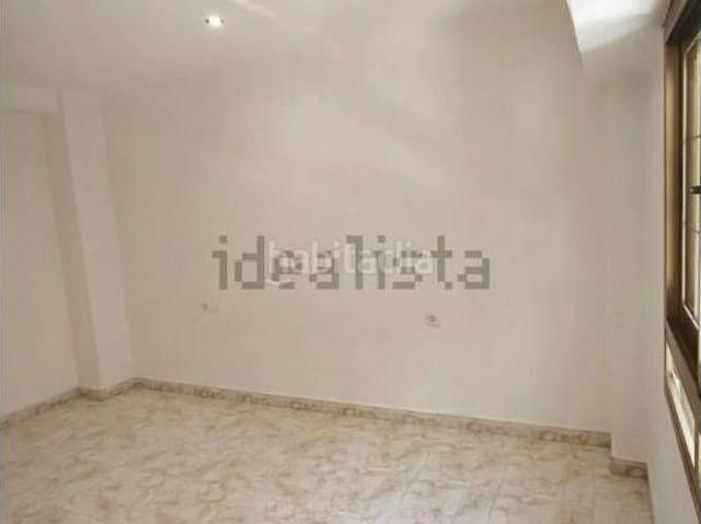Piso en venta en Valencia, Ciutat Jardí. Venta de piso reformado en Ciutat Jardí, València Capital. CON ASCENSOR. Pisos.