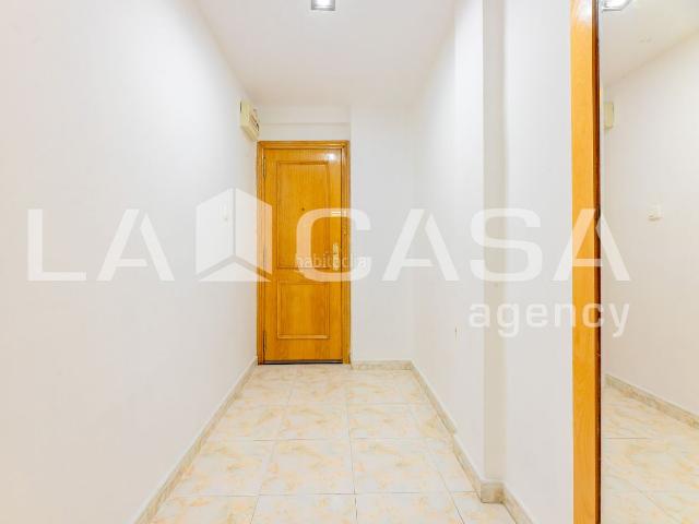 Piso en venta en Valencia, Ciutat Jardí. GRAN OPORTUNIDAD. Pisos.
