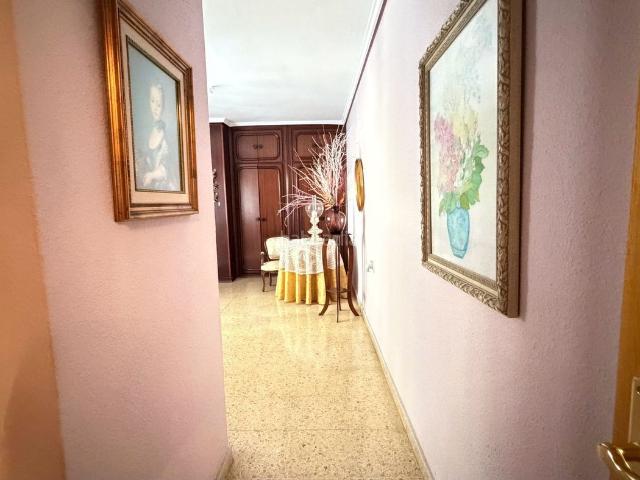 Piso en venta en Valencia, Ciutat Jardí. Piso de 123 m con 4 dormitorios y ascensor en València. Pisos.
