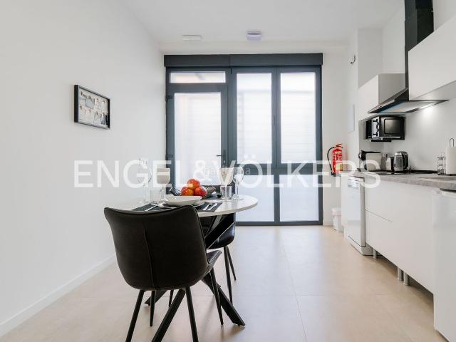 Piso en venta en Valencia, Ciutat Jardí. Propiedad en rentabilidad con licencia turística. Pisos.