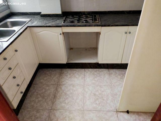 Piso en Venta en Valencia de las Torres, Valencia