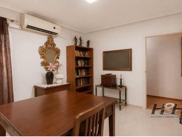 Piso en Venta en Valencia de las Torres, Valencia