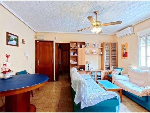 Piso en Venta en Valencia de las Torres, Valencia