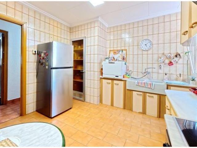 Piso en Venta en Valencia de las Torres, Valencia