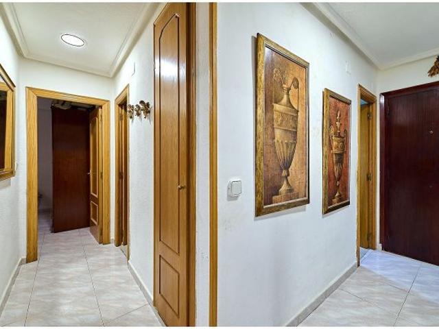 Piso en Venta en Valencia de las Torres, Valencia