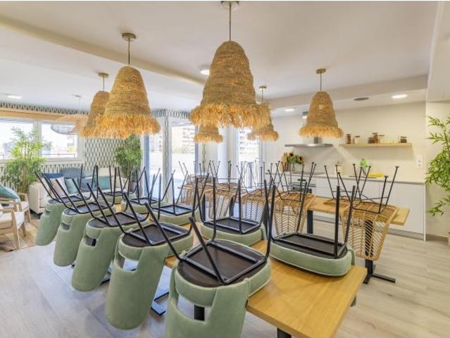 Piso en Venta en Valencia de las Torres, Valencia