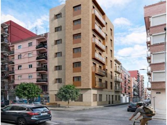 Piso en Venta en Valencia de las Torres, Valencia