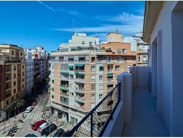 Piso en Venta en Valencia de las Torres, Valencia