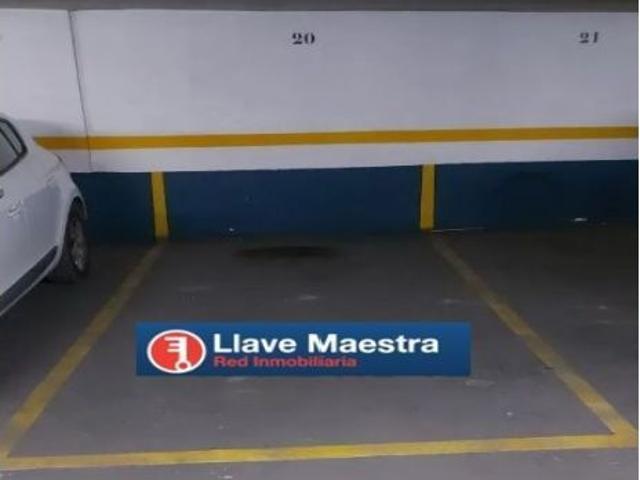 Piso en Venta en Valencia de las Torres, Valencia