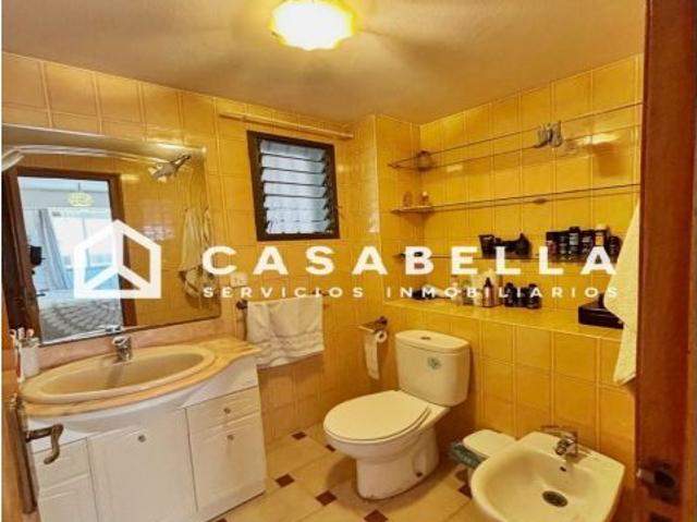 Piso en Venta en Valencia de las Torres, Valencia