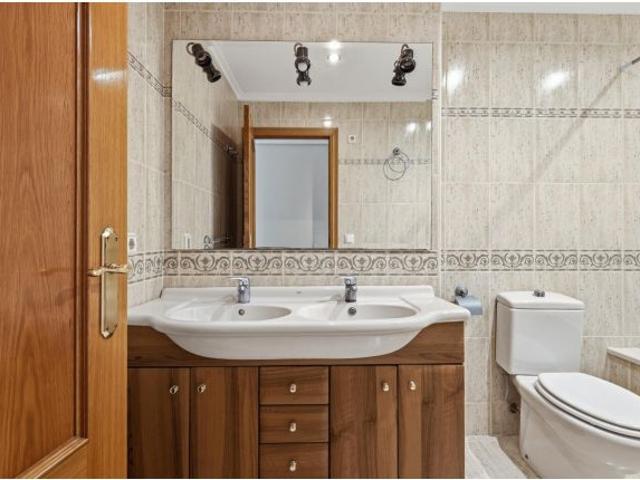 Piso en Venta en Valencia de las Torres, Valencia
