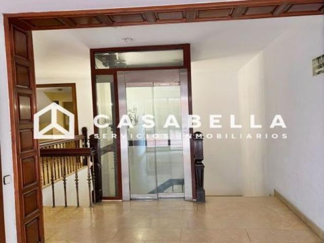 Piso en Venta en Valencia de las Torres, Valencia