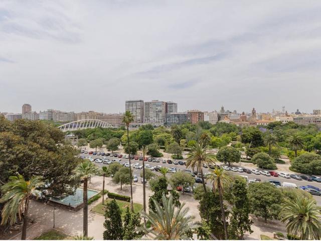 Piso en venta en Valencia, Exposició. Piso en venta en Exposició. Pisos.