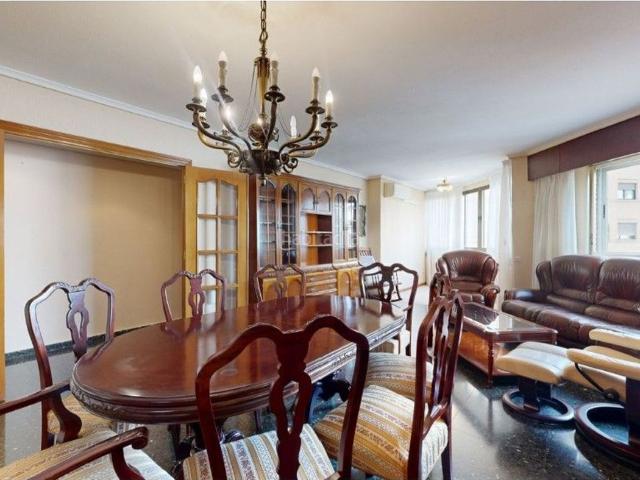 Piso en venta en Valencia, Exposició. Piso 4 Habitaciones 103011273. Pisos.