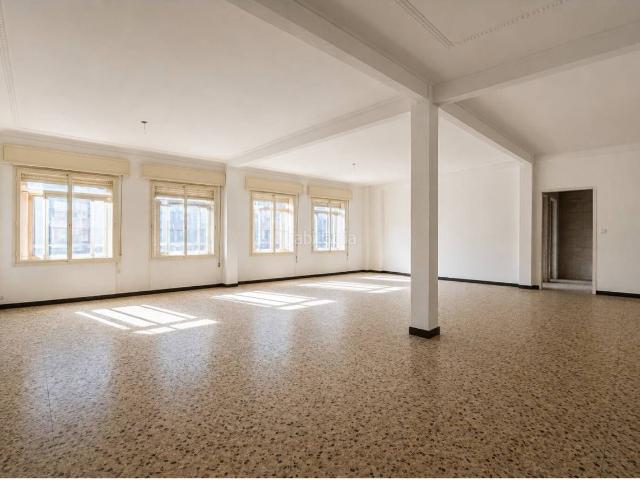 Piso en venta en Valencia, El Mercat. Oportunidad en el centro de Valencia. Pisos.