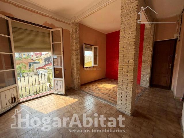 Piso en venta en Valencia, El Cabanyal El Canyamelar. EXTERIOR Y LUMINOSO CON BALCÓN CERCA DE LA PLAYA. Pisos.